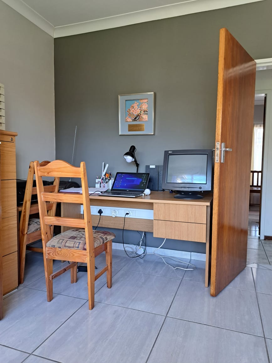 4 Bedroom Property for Sale in Flamwood North West